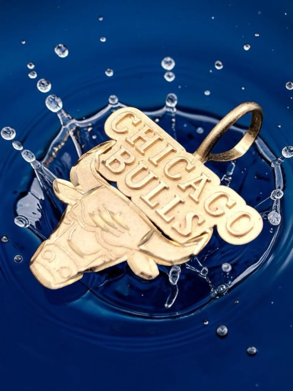 Vintage 1987 Michael Anthony 14K Gold Chicago Bulls NBA Pendant